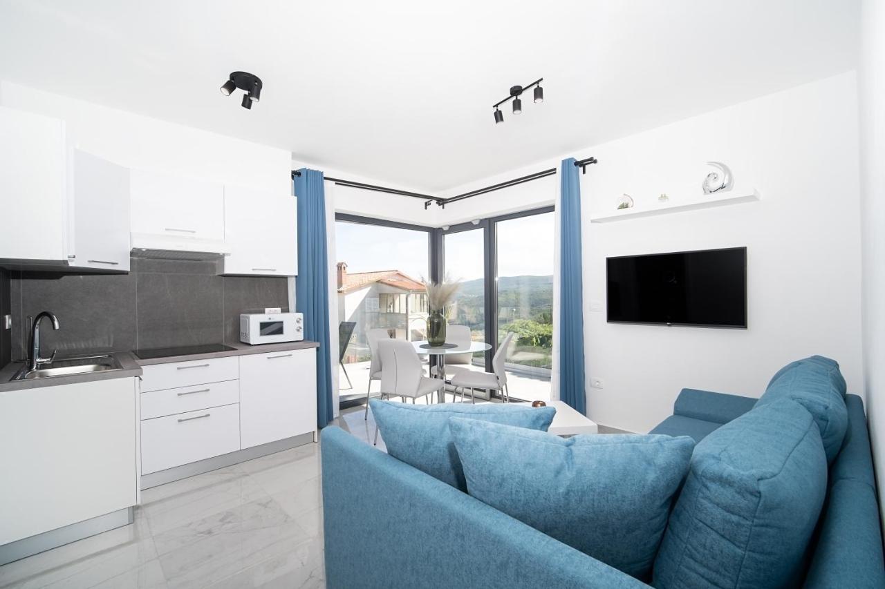 Villa Apartments Lela Рабац Екстер'єр фото