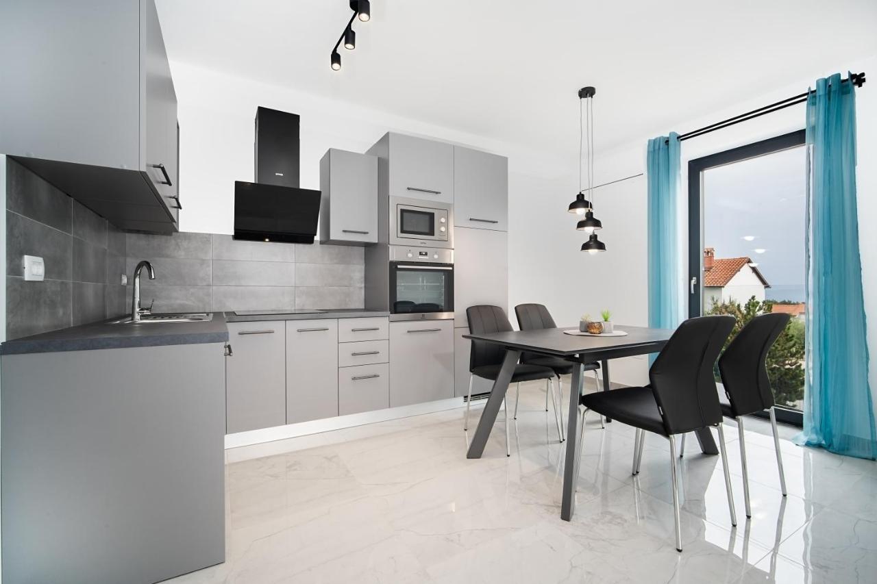 Villa Apartments Lela Рабац Екстер'єр фото