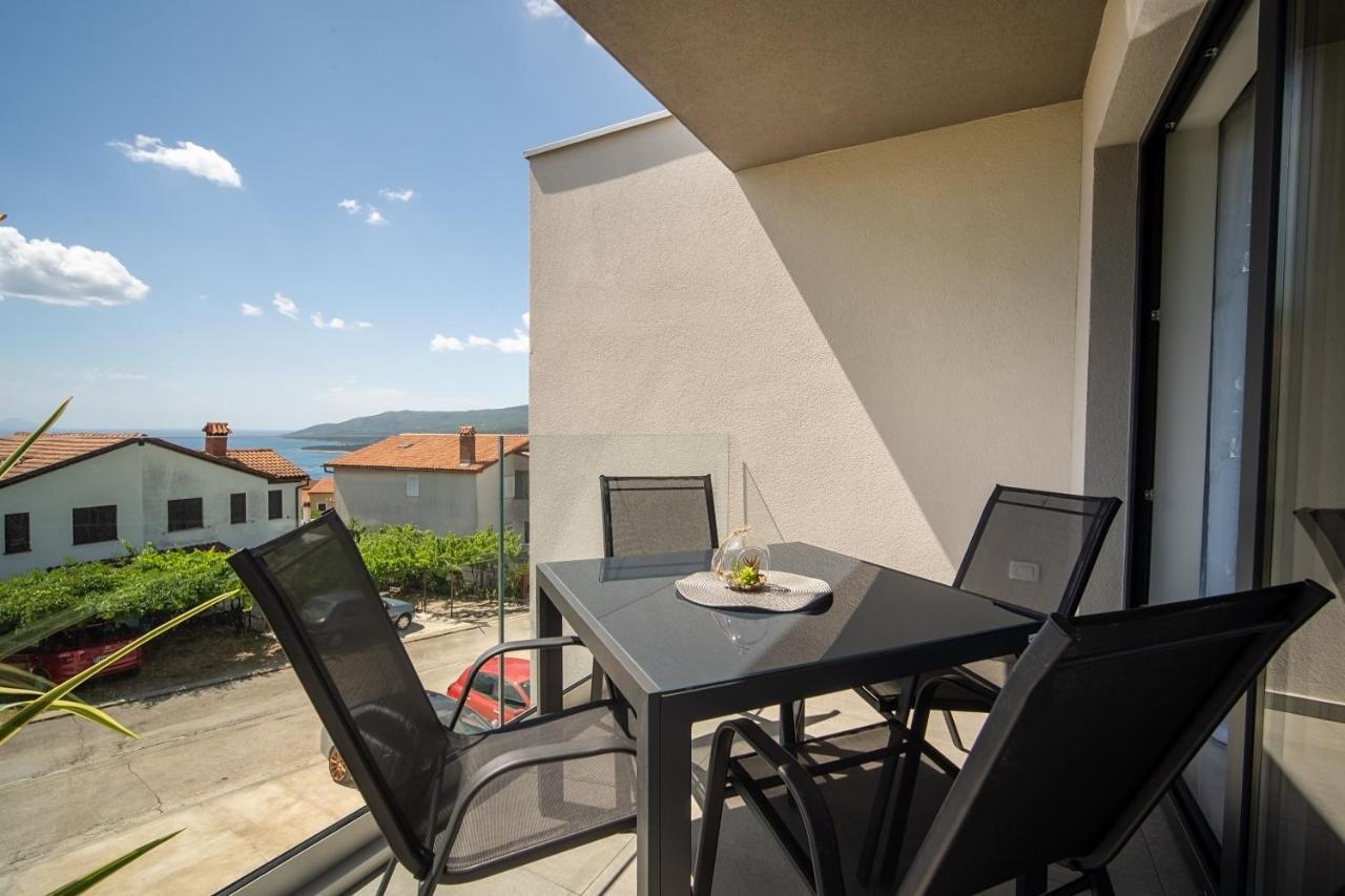 Villa Apartments Lela Рабац Екстер'єр фото